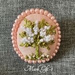 刺繍ブローチ