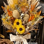 Natural Chic バンクシア&向日葵bouquet ミモザ