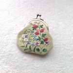 リネンと刺繍の野の花がま口11