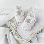 ポンポンツイードのベビーシューズ　オフホワイト