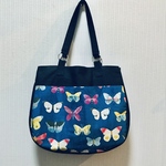 前ポケットの大きめトートバッグ