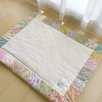 【mi様オーダー品】68cm×88cm　リバティパッチワークとバラ模様のふわふわマット lelu005