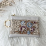 インド刺繍リボンのカラビナ付きフェイクレザーポーチ