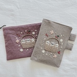 A様専用 わんちゃん刺繍のポーチ＆A6ノート手帳カバー