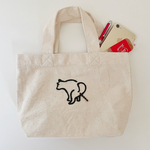 【羊毛刺繍】シンプルな柴犬のキャンバストートバッグ　〜シュールな踏ん張り編〜