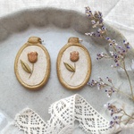 刺繍枠のチューリップ(あかいろ)