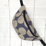 ☆人気のあんぱん柄生地のボディバッグ☆ウエストポーチ☆