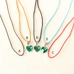 緑のハートネックレス・紐バージョン