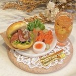 ミニチュアフード♡ベーグルサンドとアデリアレトログラスが可愛いオレンジジュースのセット♡ローストビーフversion♡