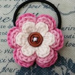 【再販2*受注製作】ピンク色　可愛らしいお花のヘアゴム　コットン　手編み