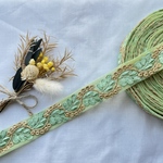 値引中‼️420円→340円　　178   インド刺繍リボン【黄緑】