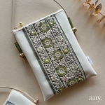 再販3💚インド刺繍リボンスマホポシェット green✨スマホショルダー お散歩ショルダー