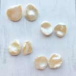 【約12～18mm　2個】淡水ケシパール　花びら　ホワイト