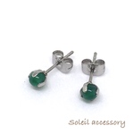 424【グリーンオニキス】天然石一粒ピアス＊4mm＊サージカルステンレス