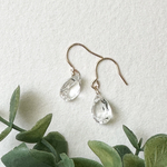 ☆キラッキラ水晶の一粒ピアス☆