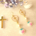 ☆クロス♡Heartとフラワーカボションののピアス☆