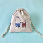 【新作】＊手刺繍＊巾着ポーチ（白くま親子）
