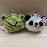 ご注文品  あみぐるみがま口♪かえるちゃん(黄緑)とパンダちゃん(口金約7cm)