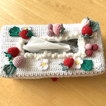 いちごのケーキのティッシュケース