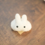 白うさぎ　うさぎのぬいぐるみブローチ　うさぎ　ちびうさ（ラムネ堂）　547−211
