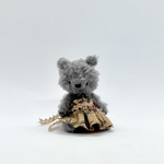ふわくま［７.３cm］／小さなぬいぐるみ／ハンドメイドミニチュアテディベア