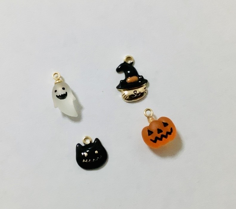 ハロウィンチャーム4つセット ハンドメイド ハロウイン チャーム