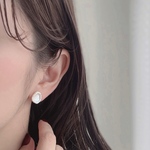 ペタルパールピアス /イヤリング / バロックパール / サージカルステンレス / SV925 / 14KGF / 淡水パール / 大ぶり/ 直付け / 直結