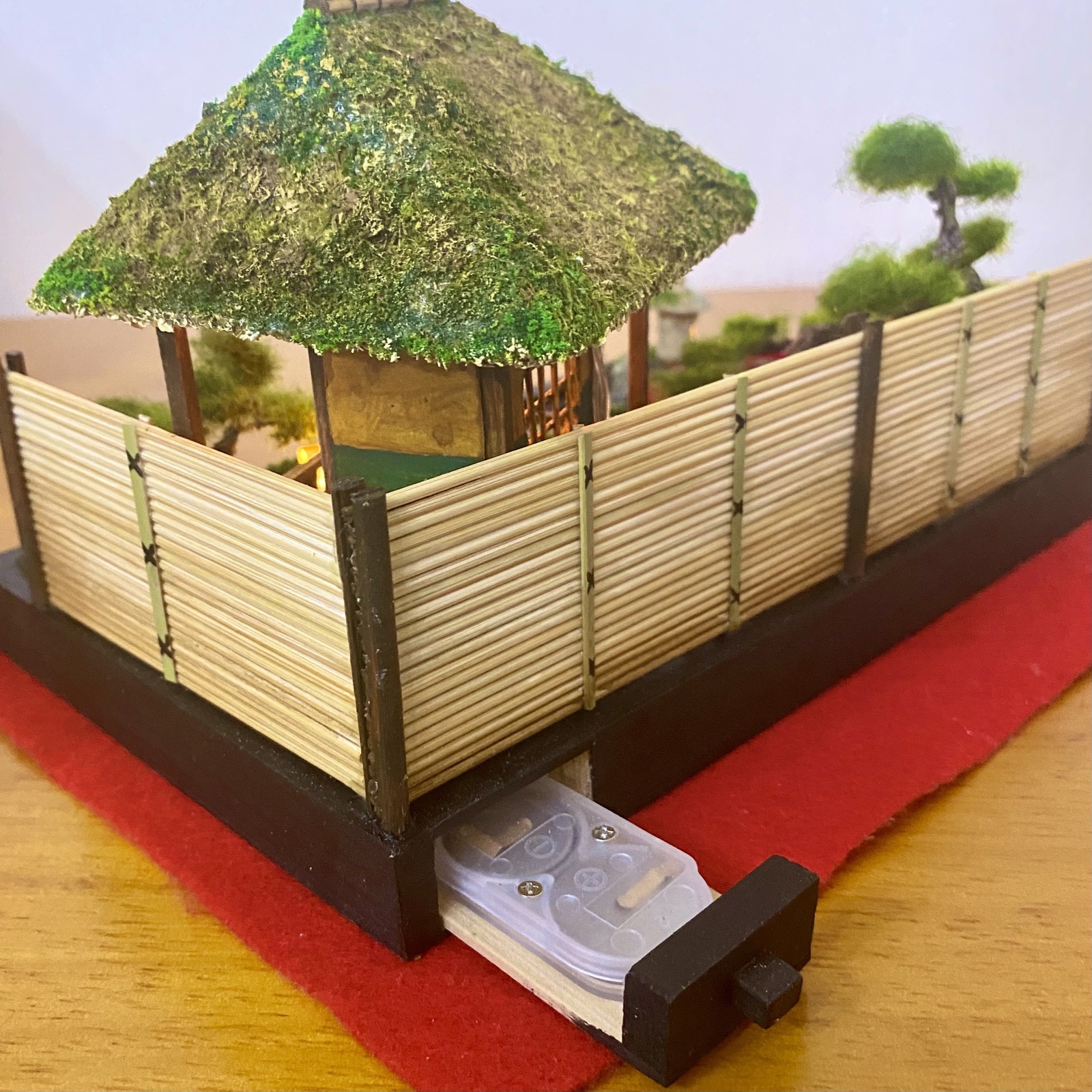 ミニチュア日本庭園..東屋のある池泉回遊式日本庭園 ジオラマ