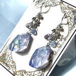 紫陽花鉱石の耳飾り(レジンアクセサリー) イヤリング　ピアス