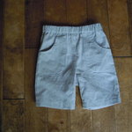 男の子のひざ丈パンツ