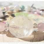 虹入り♪春色*星入り水晶のブレスレット