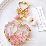 【ꫛꫀꪝ✧‧˚】フラワーHeartのシャカシャカキーホルダー　ハンドメイドレジン　キーホルダー　ハンドメイドキーホルダー　シャカシャカキーホルダー　シャカシャカ　シェイカー　アンティーク　猫　うさぎ