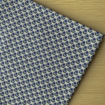 50*50【綿麻キャンバス】ナチュラル刺繍風の小花柄／ブルー《 生地 キャンバス生地 コットン 綿 綿麻 北欧柄 北欧風 花柄 小花 フラワー COTTONCANDY 中厚手 》