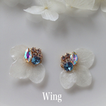 白紫陽花とビジューの輝き  ピアス/イヤリング