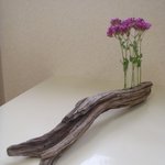 ガラス瓶たくさん！流木一輪挿し　１２３
