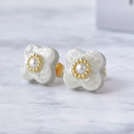 "花結晶とパール"白 美濃焼ピアス/イヤリング
