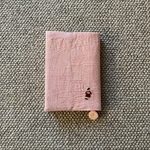 ブックカバー（読書中）