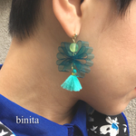 ビニールのタッセルピアス【ショート】blue pink