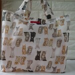 キュートな子猫柄エコバッグ - 軽はっ水加工ポリエステルオックス生地