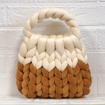 コロンっと可愛い♡マンドゥバッグ　ベロア　バイカラー