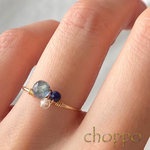 さんかくリング　カイヤナイト×ラピスラズリ×ムーンストーン　14㎏f　オープンリング　サイズ調整可　華奢　誕生石　青　紺