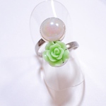 薔薇とパールの二重リング指輪 フォークリング 指輪 ステンレス レジン オープンリング 緑