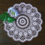 パープルピンクドイリー・大輪の花   レース編みドイリー