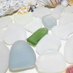 海辺の輝き　白色系色中型サイズ徳盛カケラクラス（シーグラス）