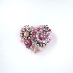 con Rosa  Antique Silver Beads Reunion  ハートのビーズ刺繍ブローチ
