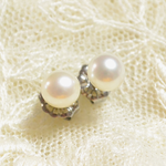 高品質淡水パールの一粒ピアス（5mm・チタンポスト）