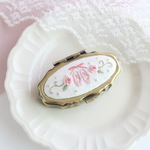 バレリーナの庭　刺繍アクセサリーケース／ピルケース