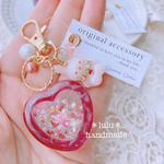 【ꫛꫀꪝ✧‧˚】マーブルHeartのフラワーシャカシャカキーホルダー　ハンドメイドレジン　キーホルダー　ハンドメイドキーホルダー　シャカシャカキーホルダー　シャカシャカ　シェイカー　アンティーク　