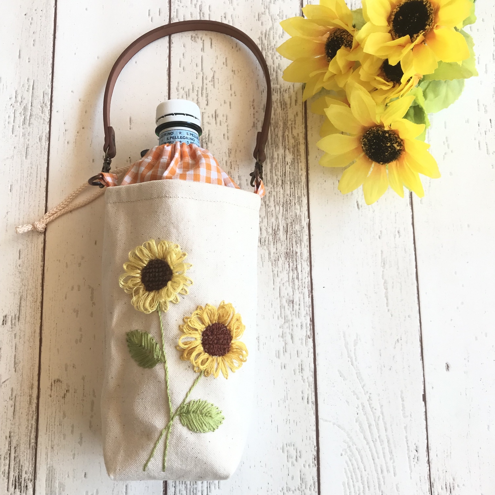 マチャケ様　お花刺繍風　マチありＬサイズ グラニーバッグ　ハンドメイド ハンドメイド 刺繍バッグ フラワーブーケ リネンバッグ 手刺繍