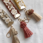 刺繍リボン スマホ ハンドストラップ♡3Color